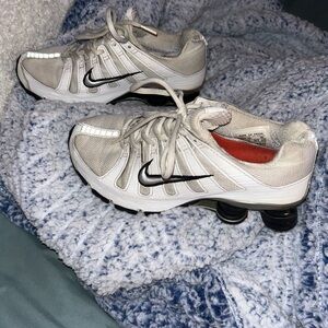 Nike Women's White and Black shox tennis shoes